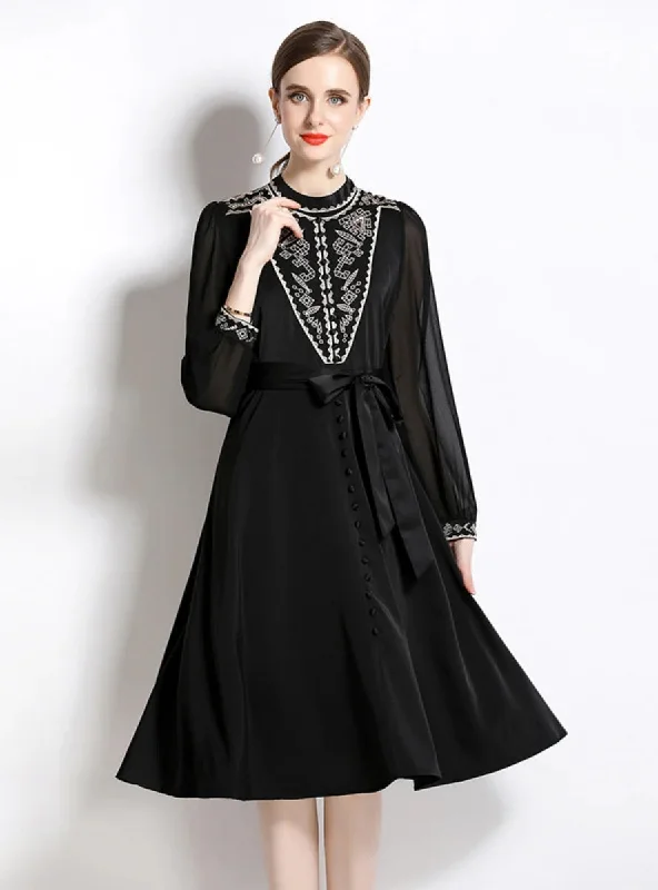 PERSPECTIVE BUBBLE SLEEVE BELT DRESS with EMBROIDERY