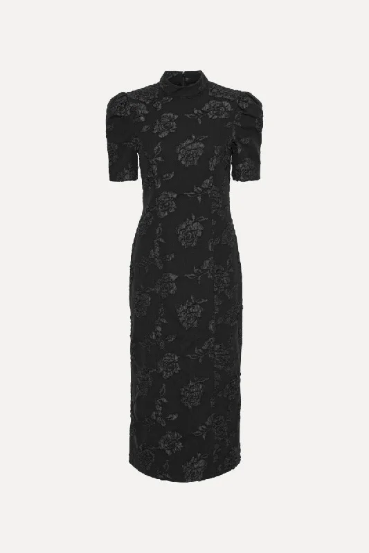 DRESS THESASA