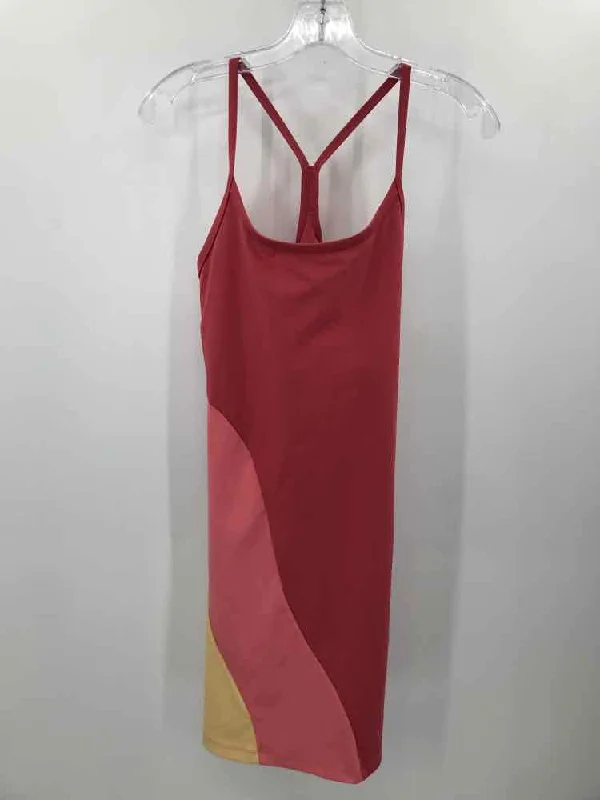Pre-Owned Playground Active Red Size Medium Athletic Dress
