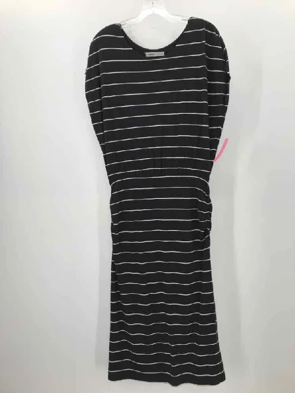 Pre-Owned Athleta Black Size Medium Athletic Dress