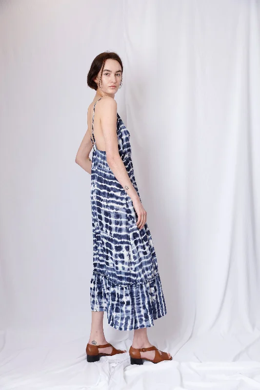 SLEEVELESS DEEP V NECK MID DRESS WITH SMOCKED WAISTBAND