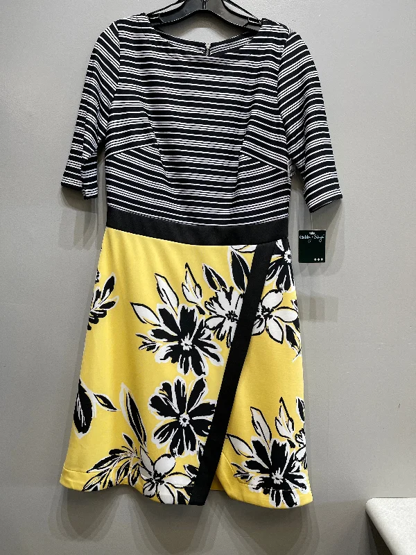 Dress Short Short Sleeve By Gabby Skye  Size: M Tunics Recommended stylist