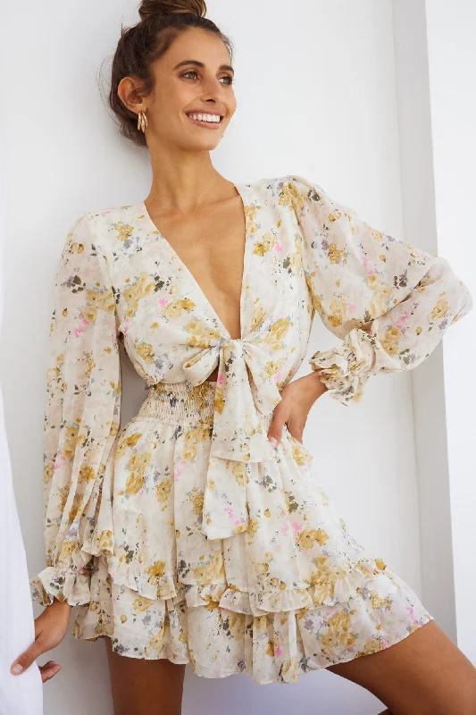 Anthea Bow-Tie Front Layered Frill Dress Vintage Floral Print Beige Vintage-Inspired Floral Anthea Bow-Tie Front Layered Frill Dress Vintage Floral Print Beige Vintage-Inspired Floral