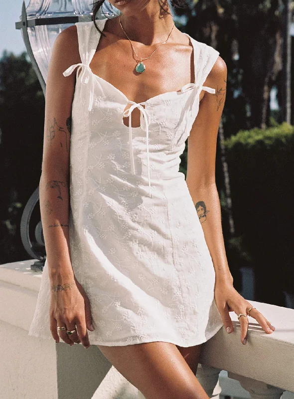 Muffins Mini Dress White Trendy Floral A-Line