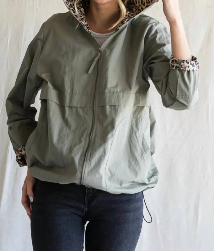 Wind Breaker/rain Jacket In Army Green Anorak Shell Jacket Lightweight Jacket