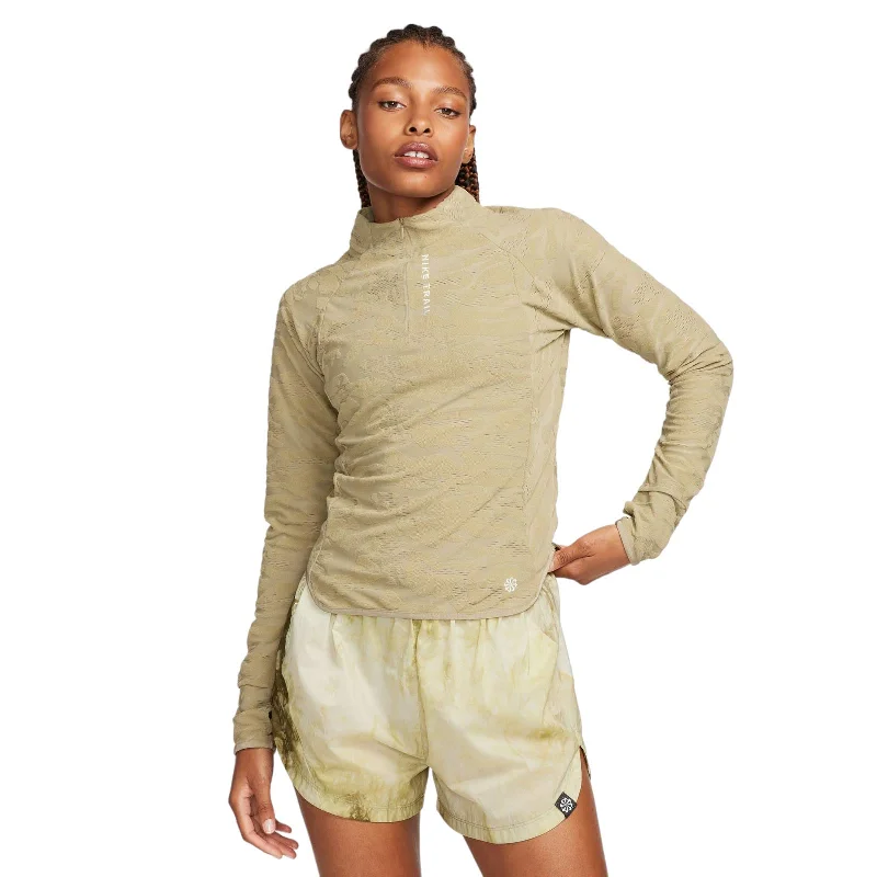 Nike Trail Womens Dri-FIT Half Zip Mid Layer Top Hoodie with Cuffed Sleeves Snug Secure Nike Trail Womens Dri-FIT Half Zip Mid Layer Top Hoodie with Cuffed Sleeves Snug Secure